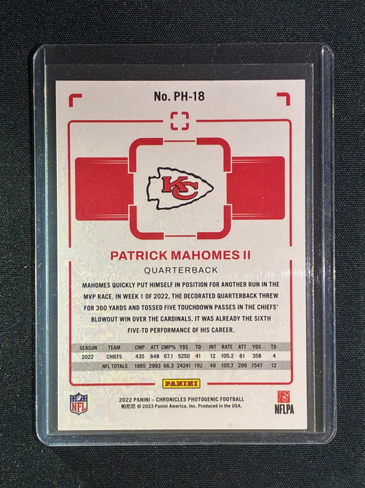 2022 Chronicles PATRICK MAHOMES II Photogenic Red 154/199 #18