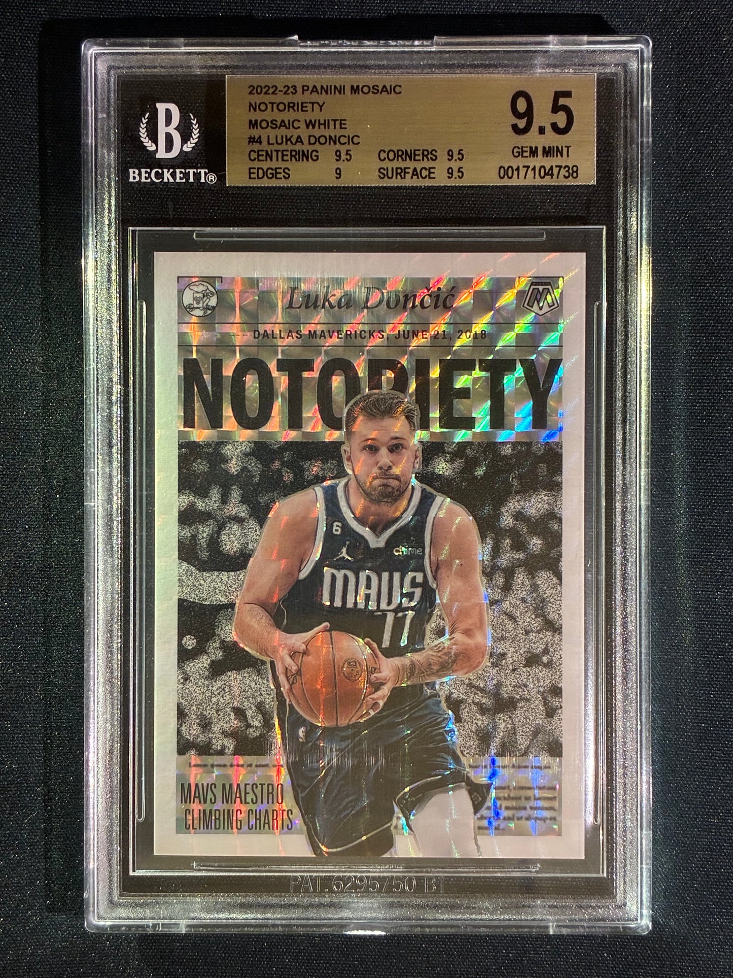 2022-23 Mosaic LUKA DONCIC Notoriety White 23/25 BGS 9.5 (738)